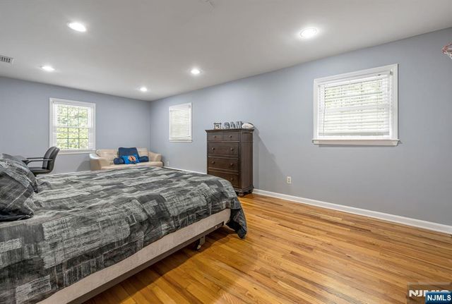 525 Pines Lake Drive, Wayne, NJ 07470