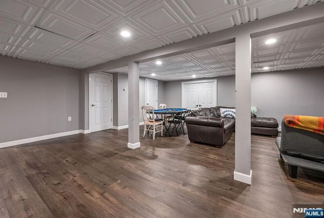 525 Pines Lake Drive, Wayne, NJ 07470