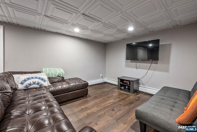 525 Pines Lake Drive, Wayne, NJ 07470