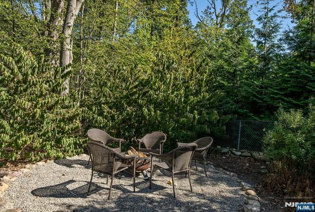 525 Pines Lake Drive, Wayne, NJ 07470