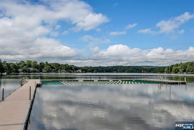 525 Pines Lake Drive, Wayne, NJ 07470