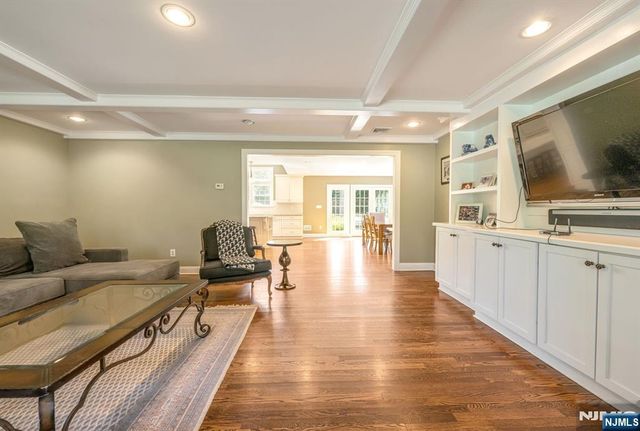 525 Pines Lake Drive, Wayne, NJ 07470