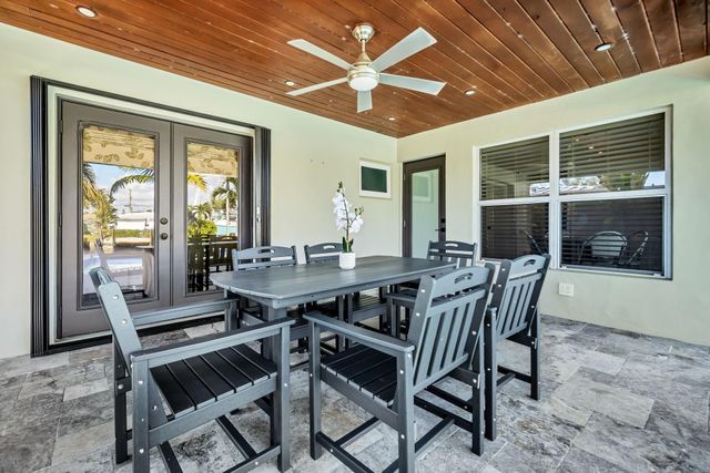 2277 SE 15th St, Pompano Beach, FL 33062