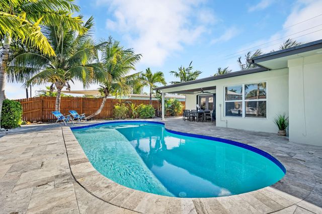 2277 SE 15th St, Pompano Beach, FL 33062