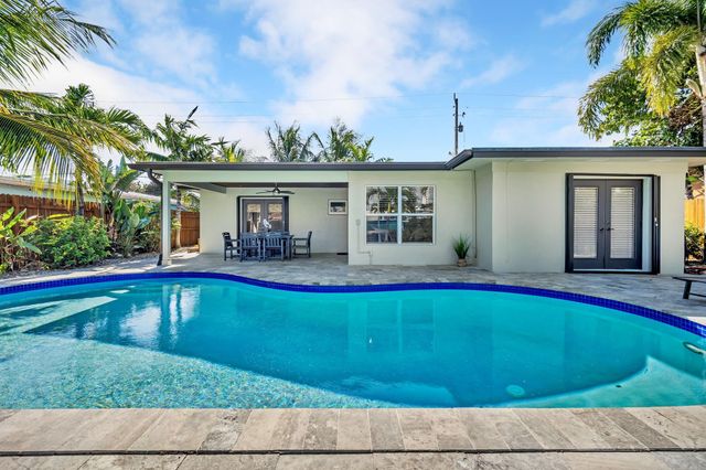 2277 SE 15th St, Pompano Beach, FL 33062