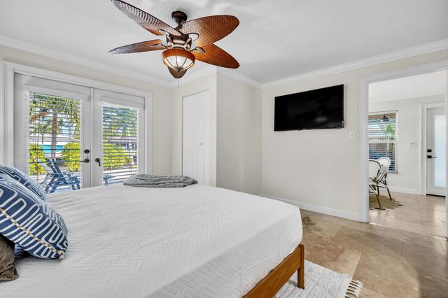 2277 SE 15th St, Pompano Beach, FL 33062