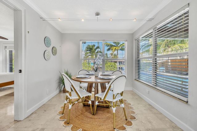 2277 SE 15th St, Pompano Beach, FL 33062