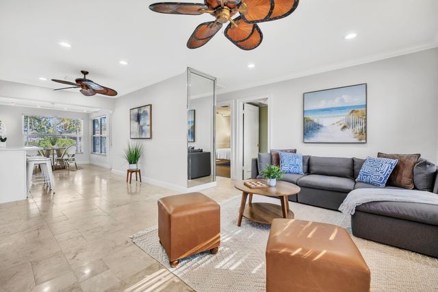 2277 SE 15th St, Pompano Beach, FL 33062