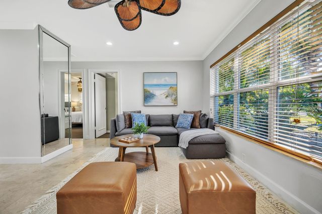 2277 SE 15th St, Pompano Beach, FL 33062