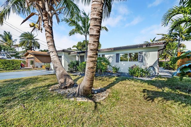 2277 SE 15th St, Pompano Beach, FL 33062