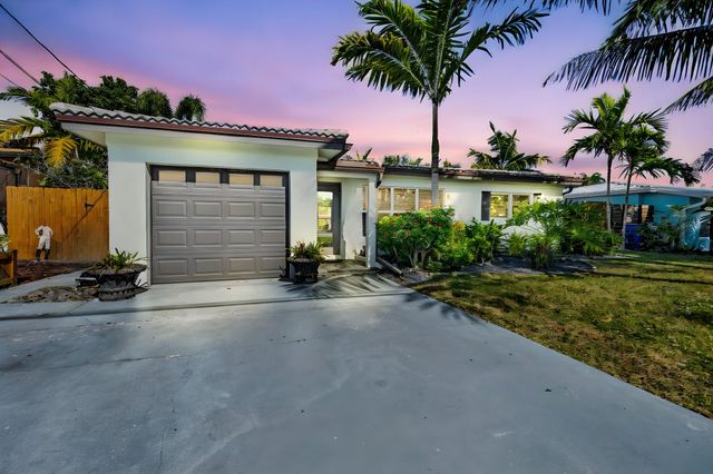 2277 SE 15th St, Pompano Beach, FL 33062