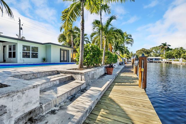 2277 SE 15th St, Pompano Beach, FL 33062