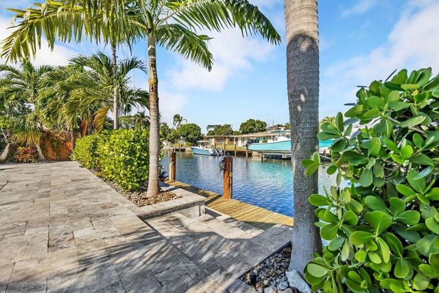 2277 SE 15th St, Pompano Beach, FL 33062