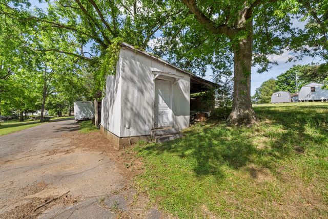 1851 Main St, Lynnville, TN 38472
