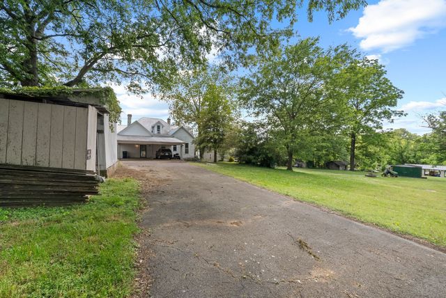 1851 Main St, Lynnville, TN 38472