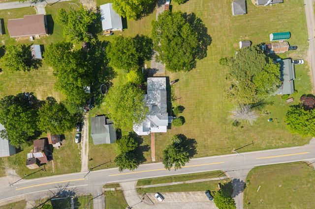 1851 Main St, Lynnville, TN 38472