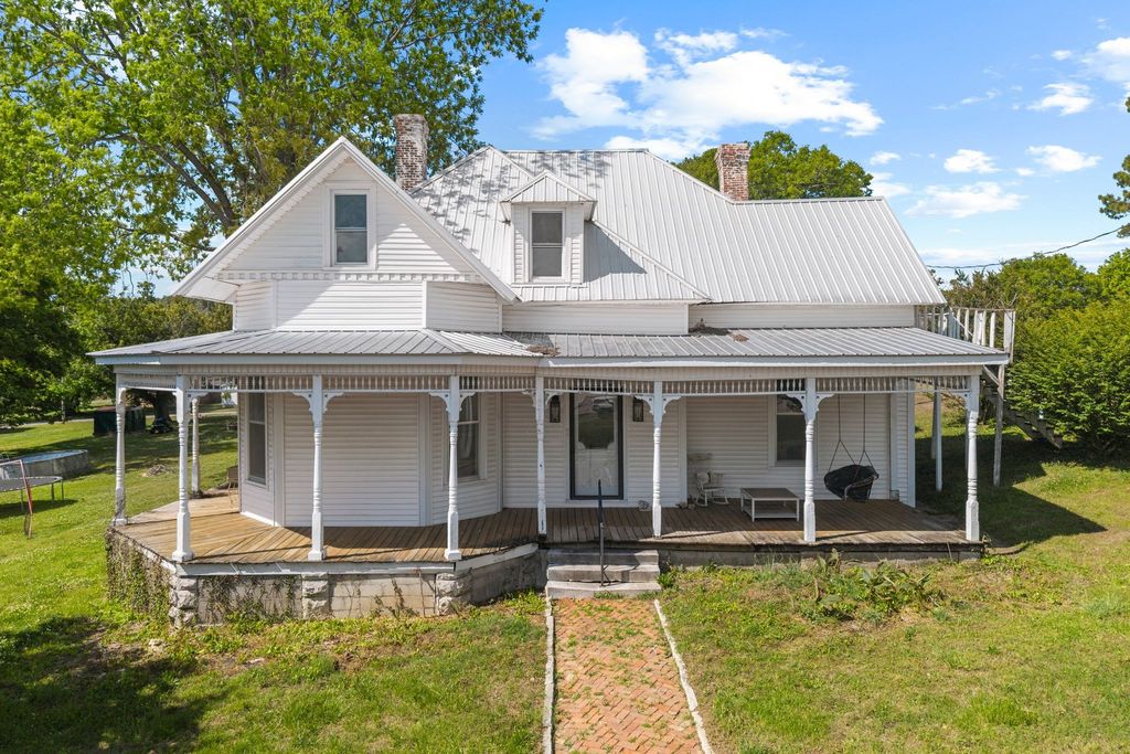 1851 Main St, Lynnville, TN 38472