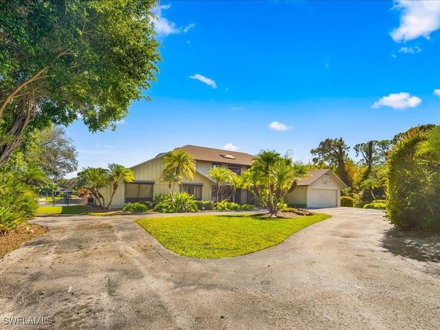 154 Cajeput DR, Naples, FL 34108