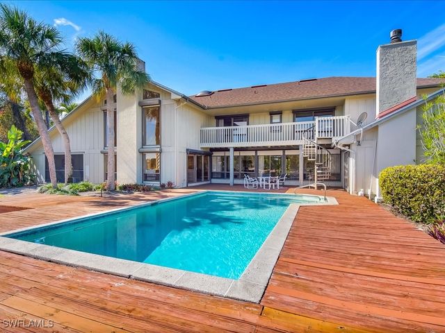 154 Cajeput DR, Naples, FL 34108