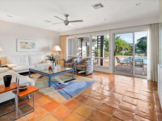 154 Cajeput DR, Naples, FL 34108