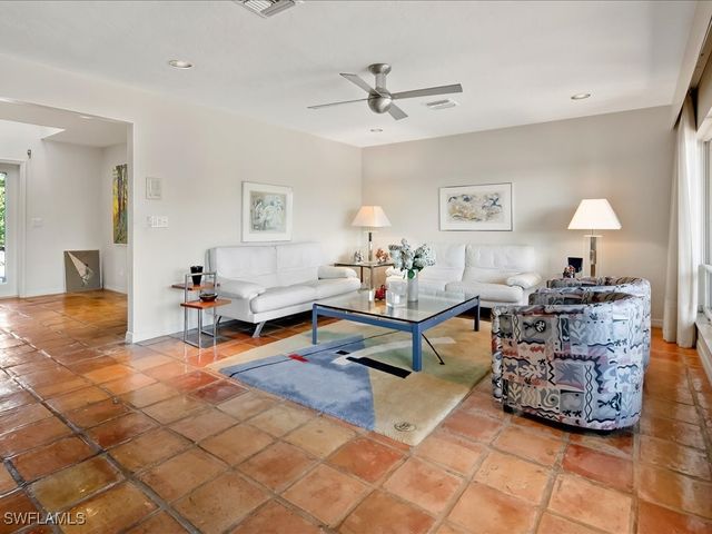 154 Cajeput DR, Naples, FL 34108