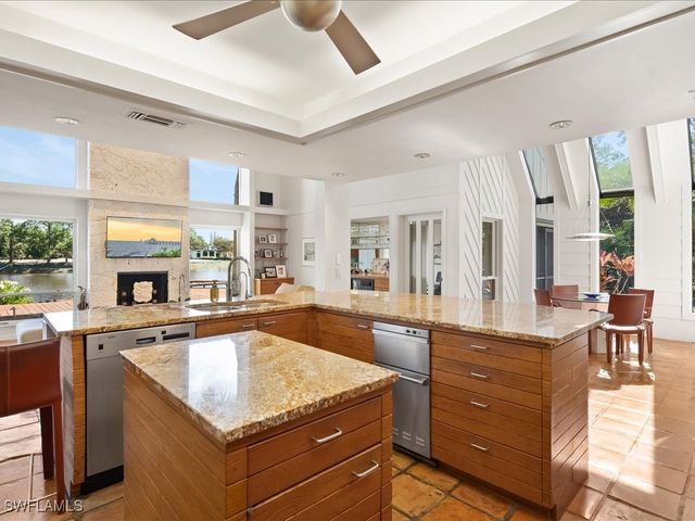 154 Cajeput DR, Naples, FL 34108
