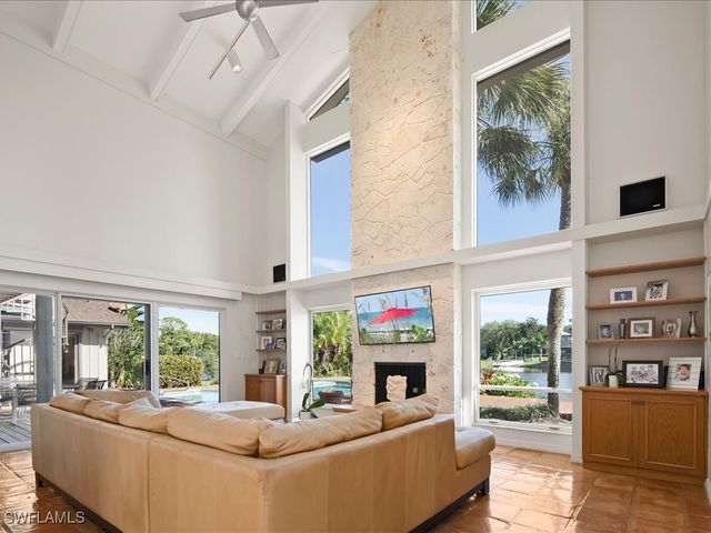 154 Cajeput DR, Naples, FL 34108
