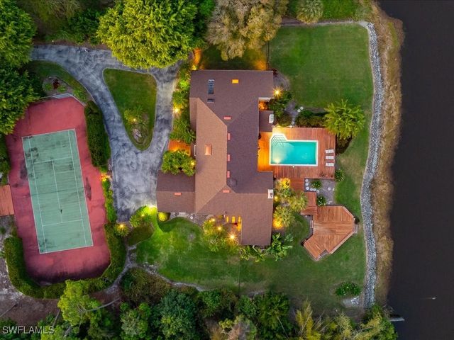 154 Cajeput DR, Naples, FL 34108