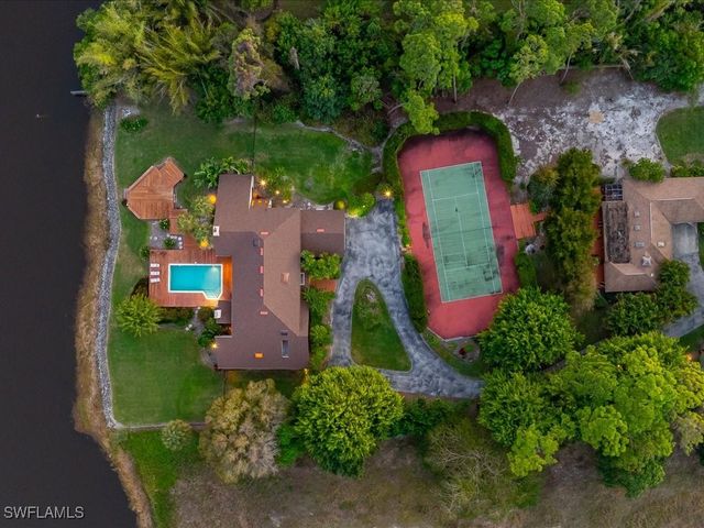 154 Cajeput DR, Naples, FL 34108