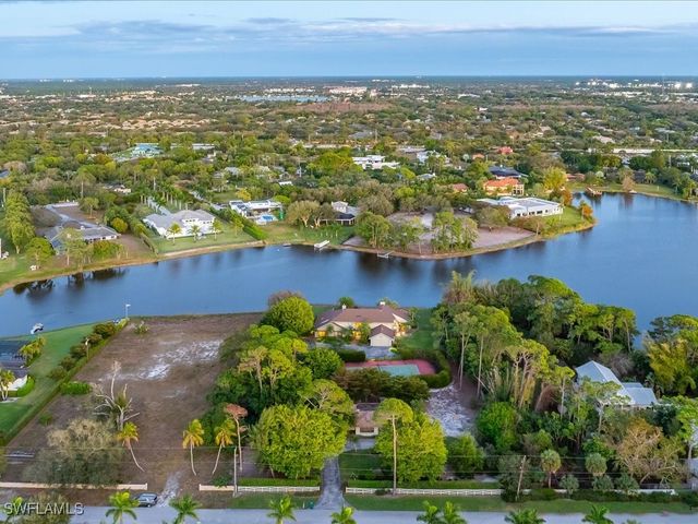 154 Cajeput DR, Naples, FL 34108