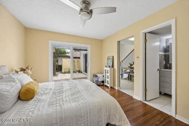 2201 E CHALLENGER Court E 2201, Jacksonville, FL 32233