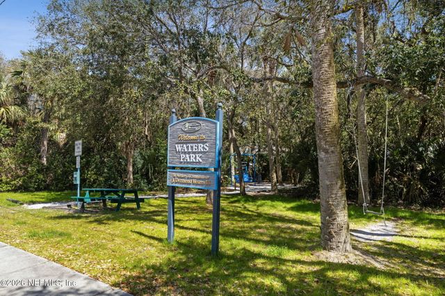 2201 E CHALLENGER Court E 2201, Jacksonville, FL 32233