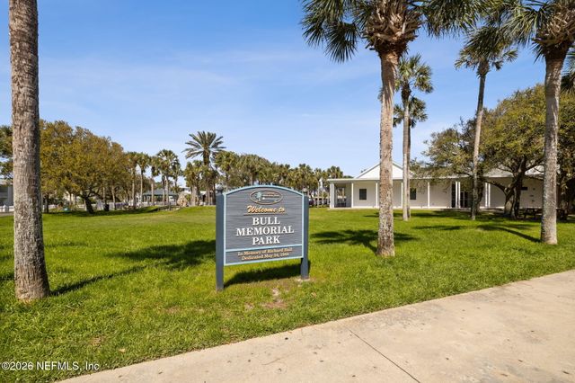 2201 E CHALLENGER Court E 2201, Jacksonville, FL 32233