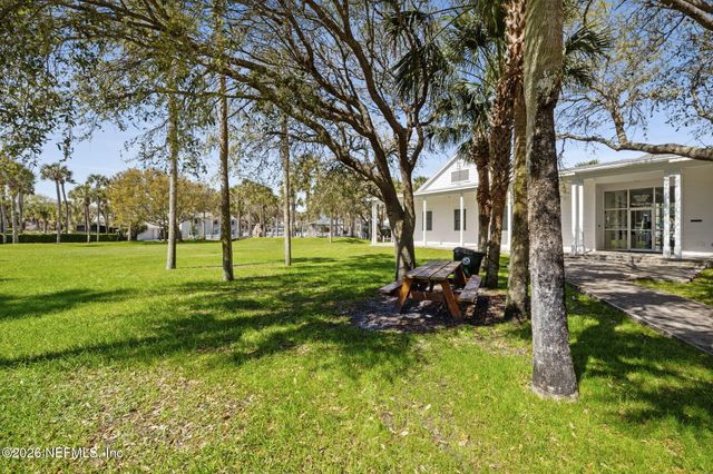 2201 E CHALLENGER Court E 2201, Jacksonville, FL 32233