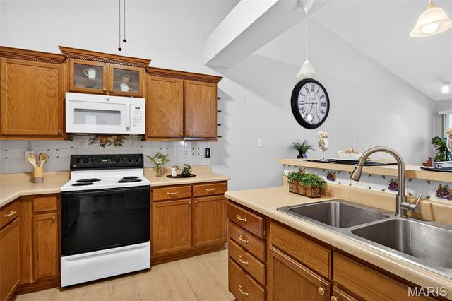 1317 Pine Bluff Drive, St Charles, MO 63304
