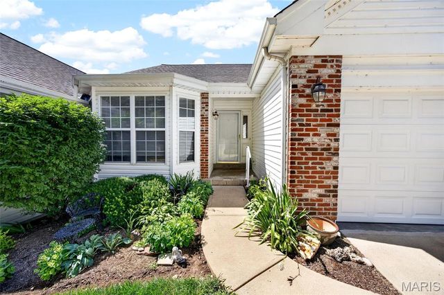 1317 Pine Bluff Drive, St Charles, MO 63304