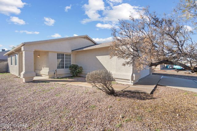 8986 E Weyburn Drive, Tucson, AZ 85730