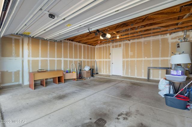 8986 E Weyburn Drive, Tucson, AZ 85730