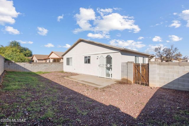 8986 E Weyburn Drive, Tucson, AZ 85730