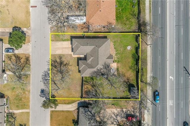 2524 Willow Bend Drive, Bryan, TX 77802