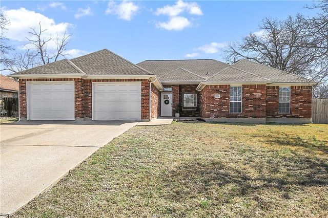 2524 Willow Bend Drive, Bryan, TX 77802