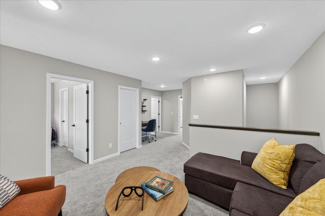 19946 Hunters Ridge, Corcoran, MN 55374