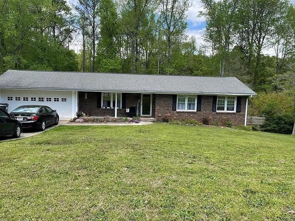 4471 Parkview Drive, Lithia Springs, GA 30122