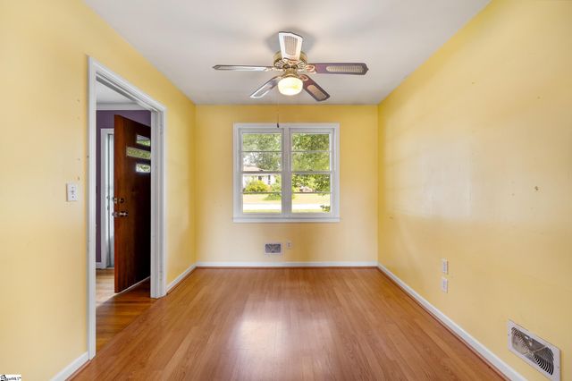 11 Picadilly Street, Taylors, SC 29687