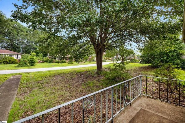 11 Picadilly Street, Taylors, SC 29687