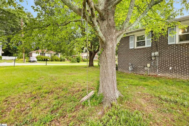 11 Picadilly Street, Taylors, SC 29687
