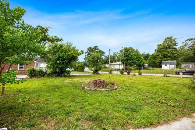 11 Picadilly Street, Taylors, SC 29687