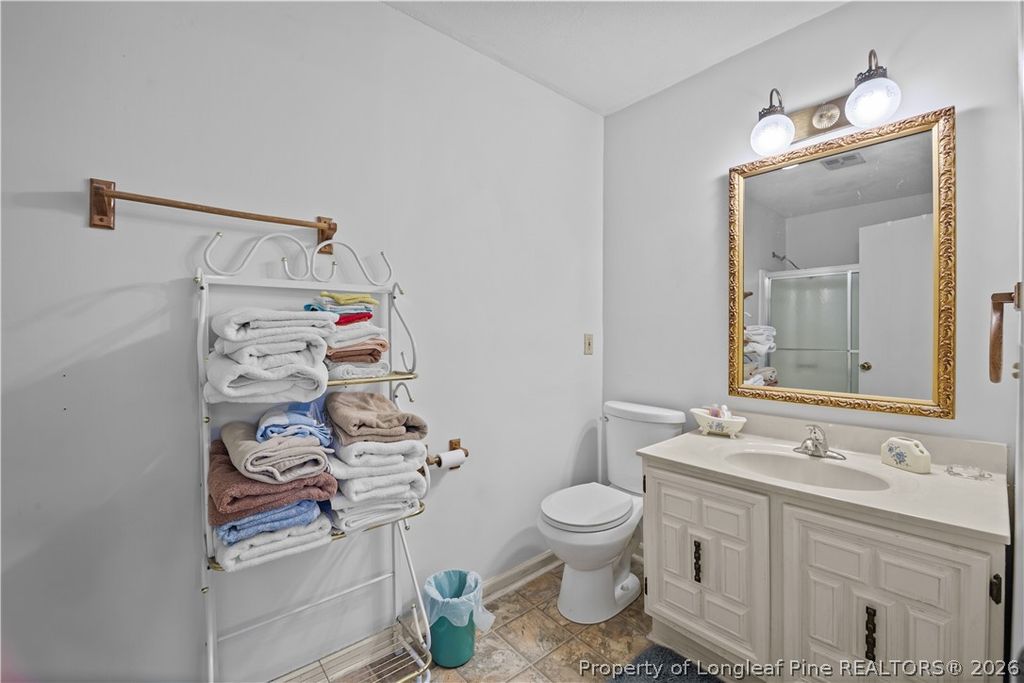 203 E Clinton Street, Roseboro, NC 28382 — photo 22