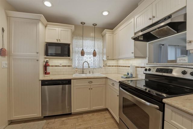 1904 31ST STREET W, Bradenton, FL 34205