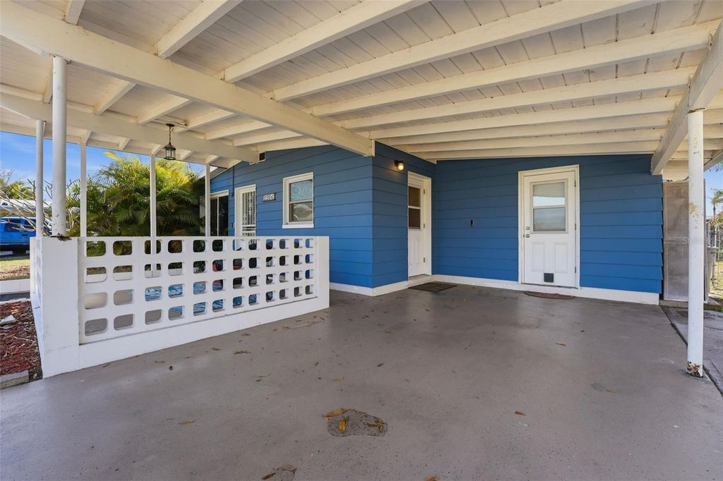 Image 4 of property listing at 1904 31ST STREET W, Bradenton, FL 34205